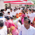 Mahavir Jayanti Nagar | महावीर जयंती पदयात्रेत महावीर  प्रतिष्ठानच्या वतीने थंडपेय वाटप
