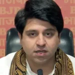 Shehzad Poonawala X Bio बदलल्याने चर्चांना उधाण